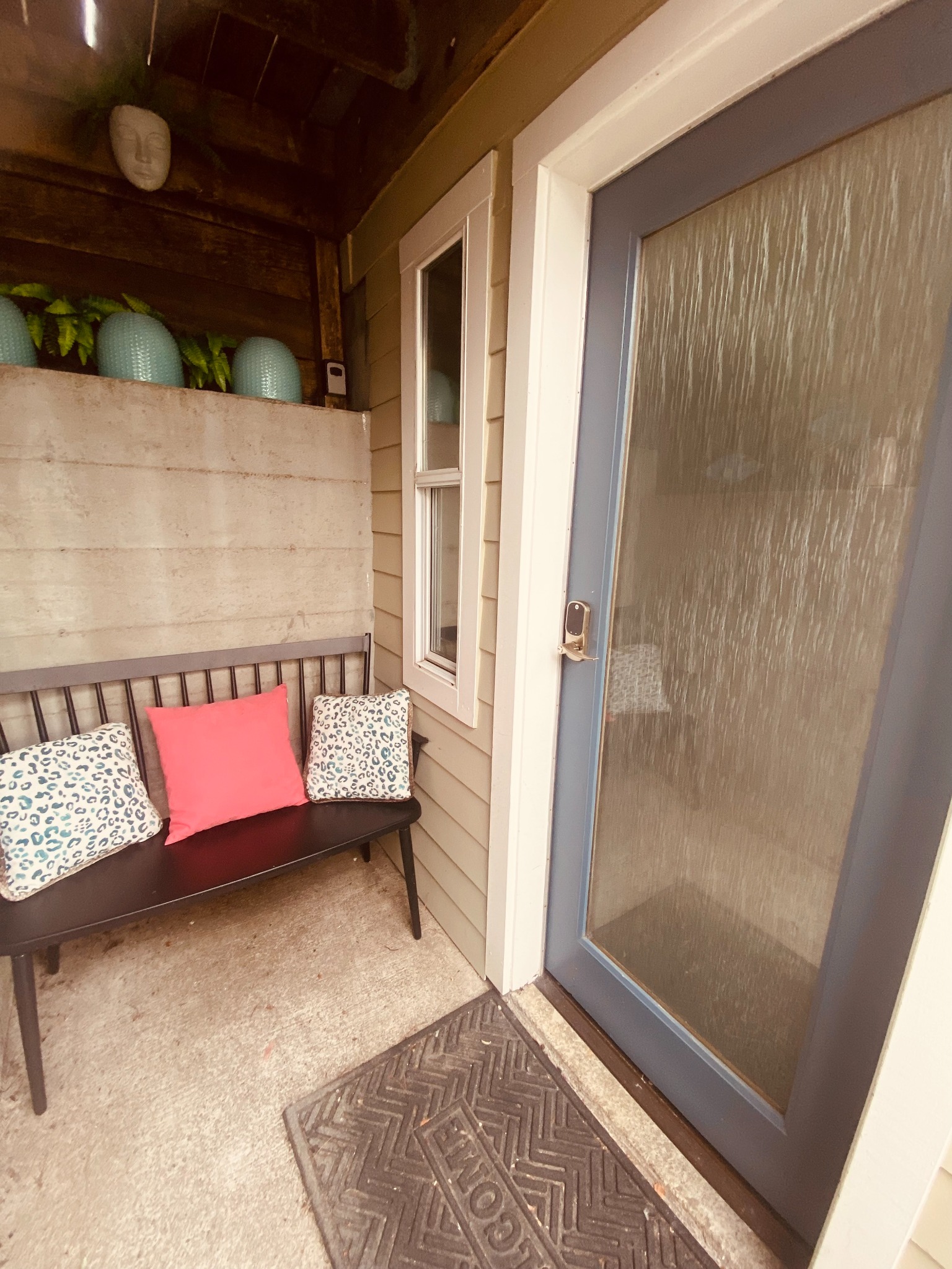 Welcoming private guest entrance